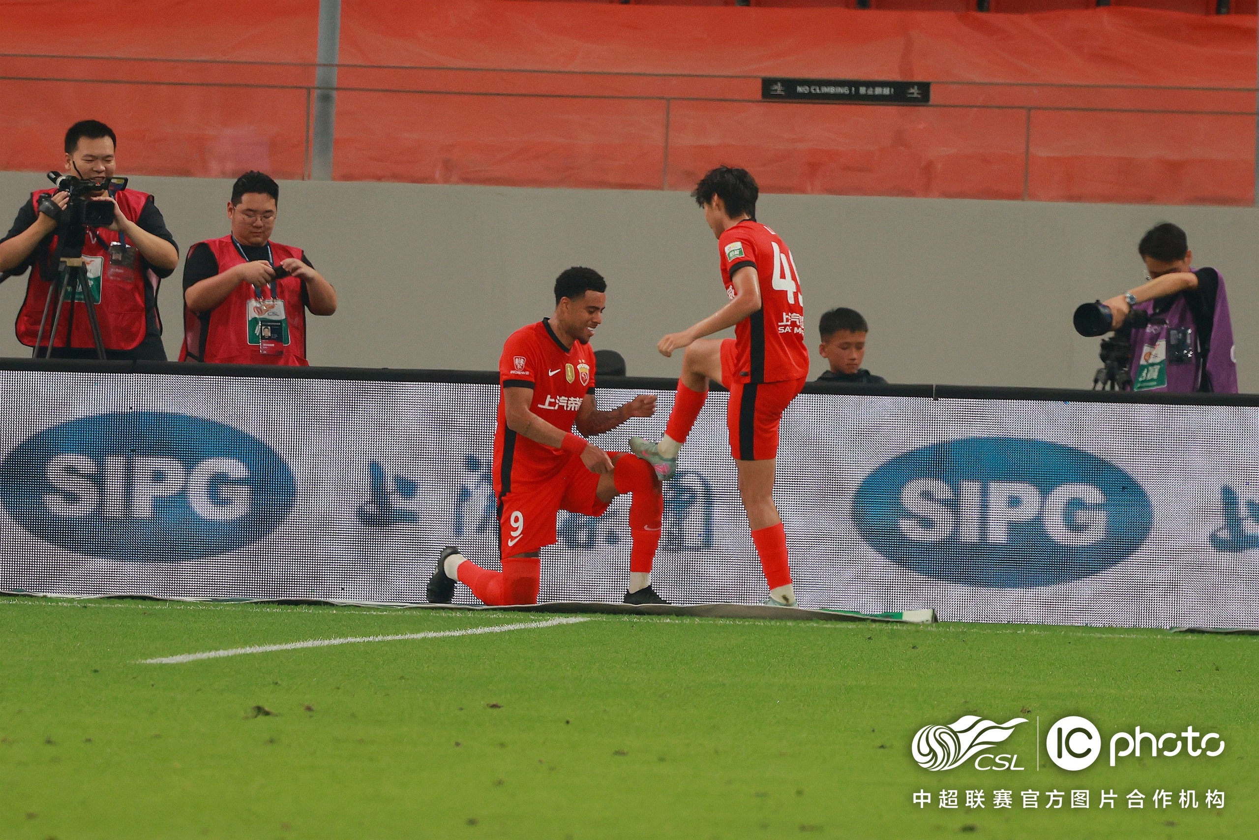 顶级联赛新一轮赛事火热展开的简单介绍