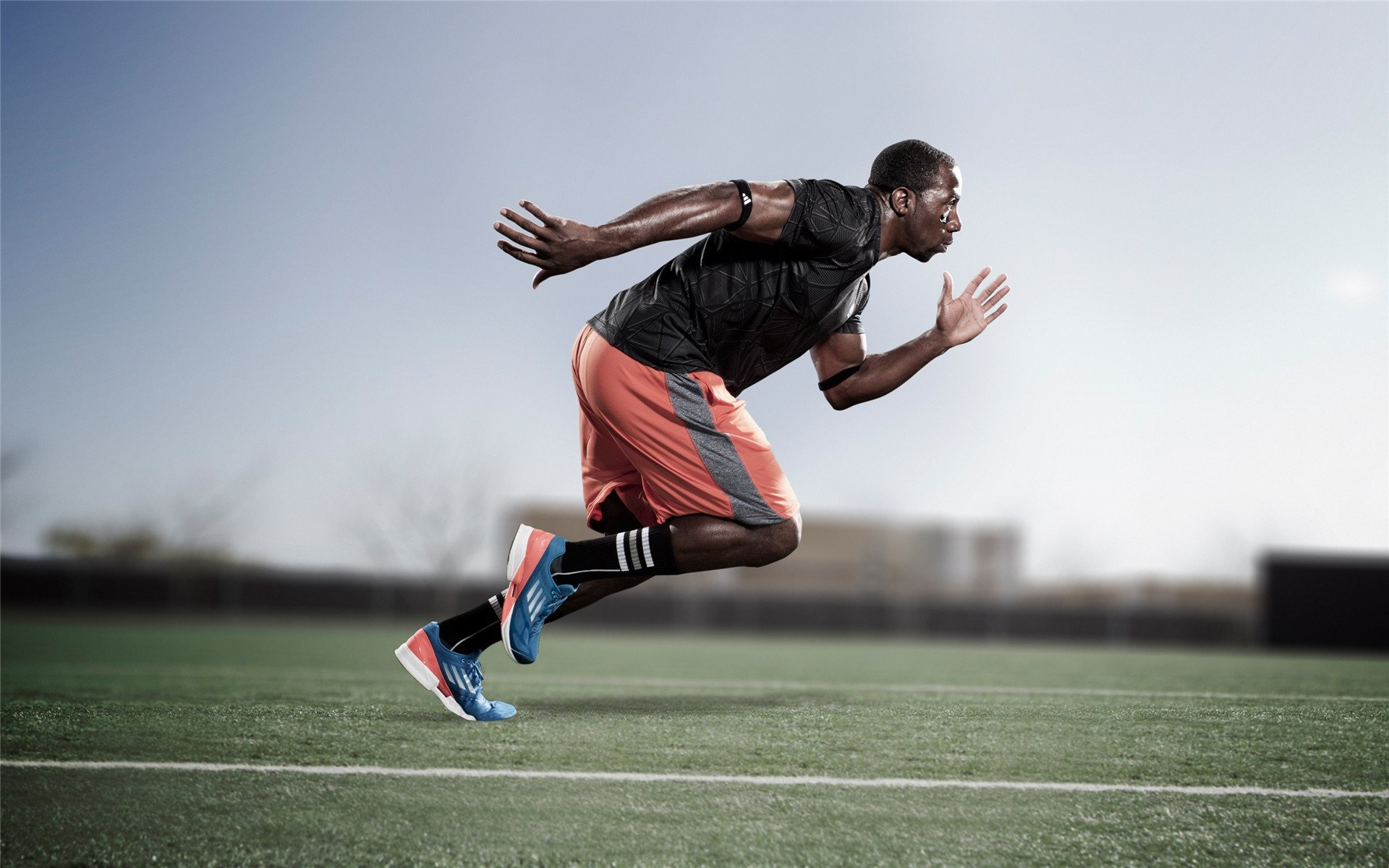 浓眉狂砍45+18统治内线，鹈鹕关键战险胜开拓者锁定附加赛席位