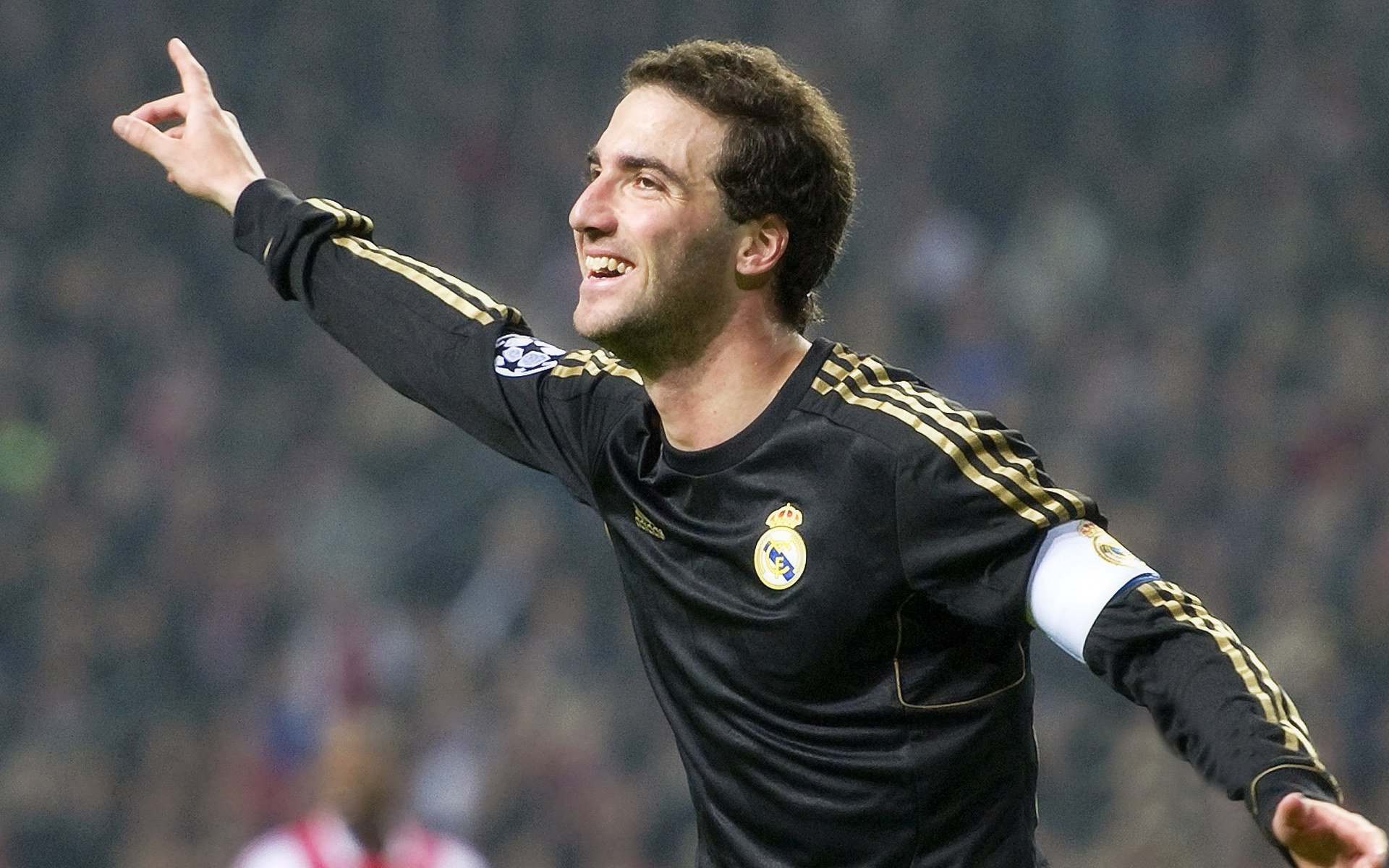 雄鹿血拼魔术,武切维奇成为关键先生