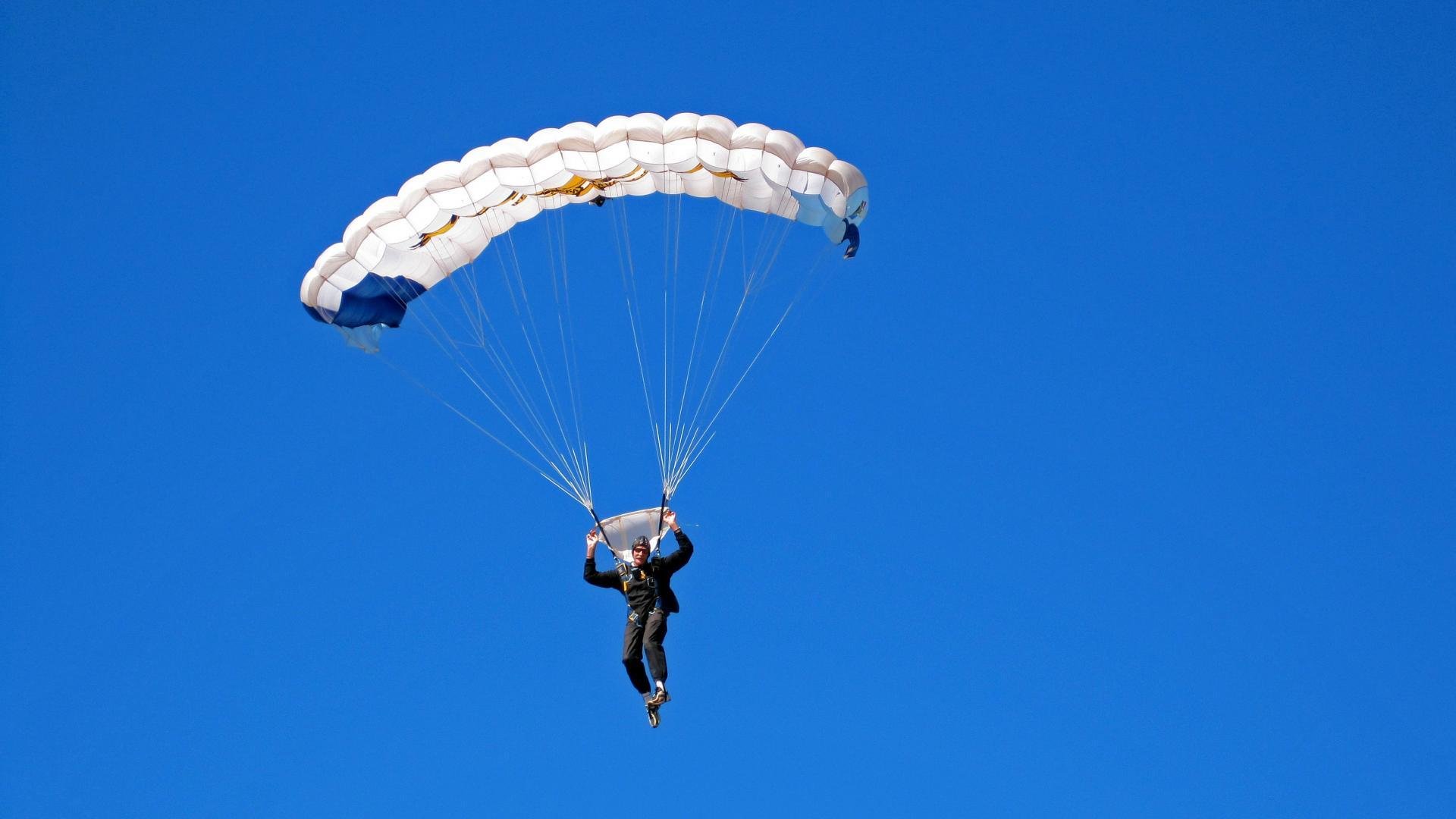 骑士强压上海队，霍勒迪成为关键先生