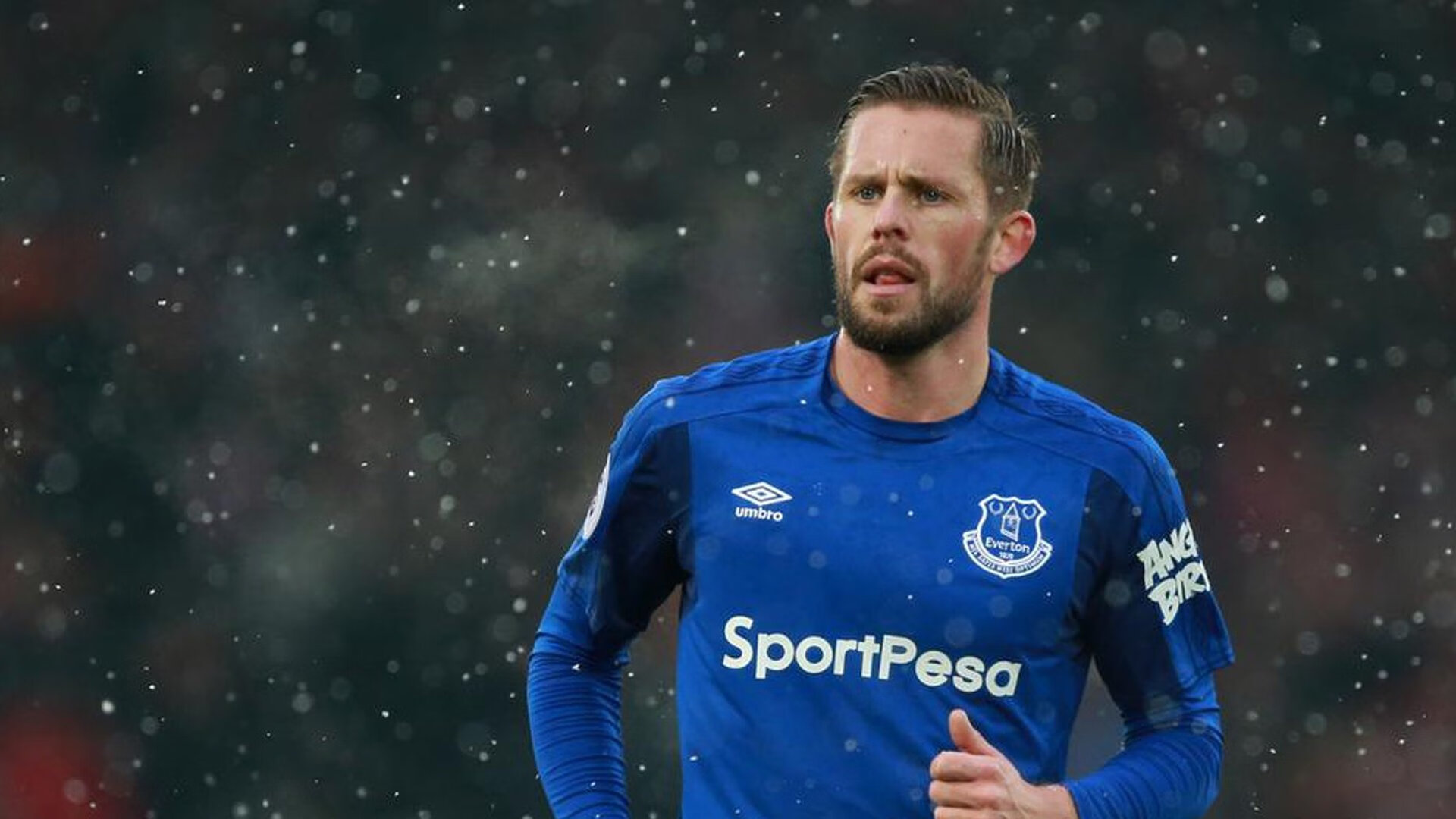 开云平台-当紫金遇上蓝白，库里在湖侠焦点战中重新定义证明